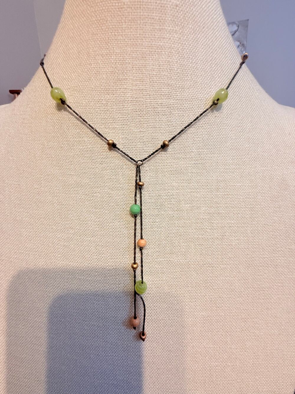 Vintage 16” Green Glass Bead Lariat Necklace Boho